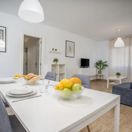 #2 Amazing 3 Bedrooms -Center- 5 mim Walk beach Appartement