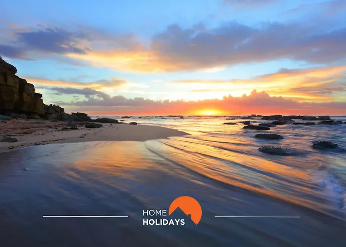 #002 Donalds Flat By Holidays