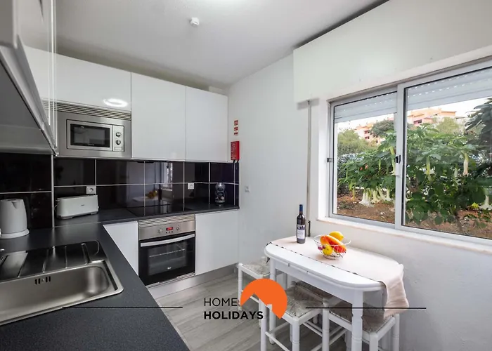 #002 Donalds Flat By Holidays 아파트 *