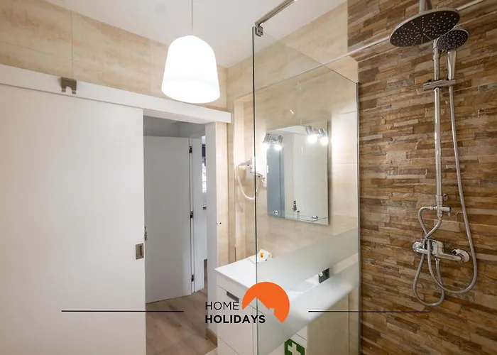 #002 Donalds Flat By Holidays *