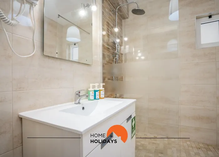 #002 Donalds Flat By Holidays 아파트