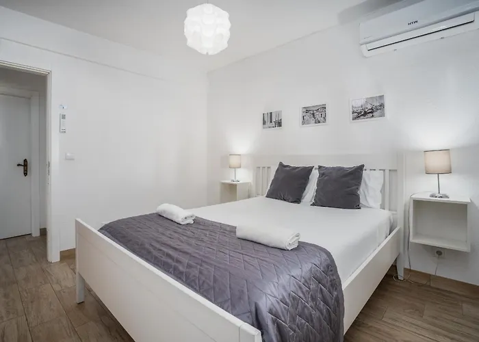 #002 Cozy Flat In Albufeira Central Stay Apartament