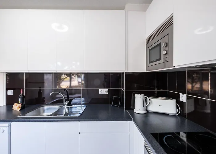 #002 Cozy Flat In Albufeira Central Stay Apartament