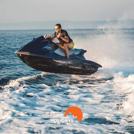 #002 Donalds Flat By Holidays Appartement *