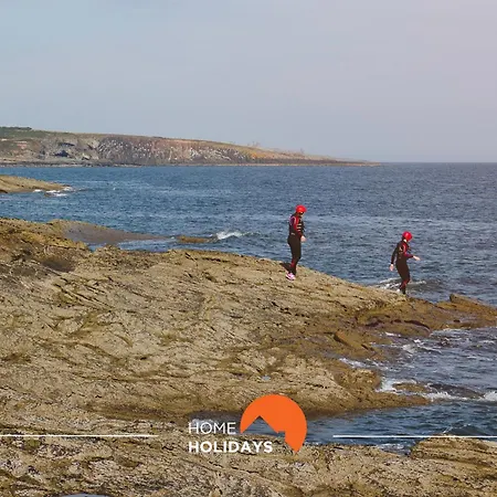 #002 Donalds Flat By Holidays Appartement